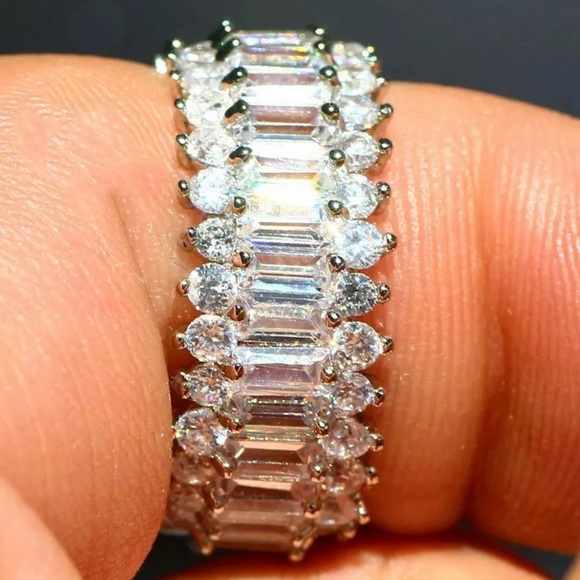 NEW luxury sterling silver diamond ring - Picture 4 of 4